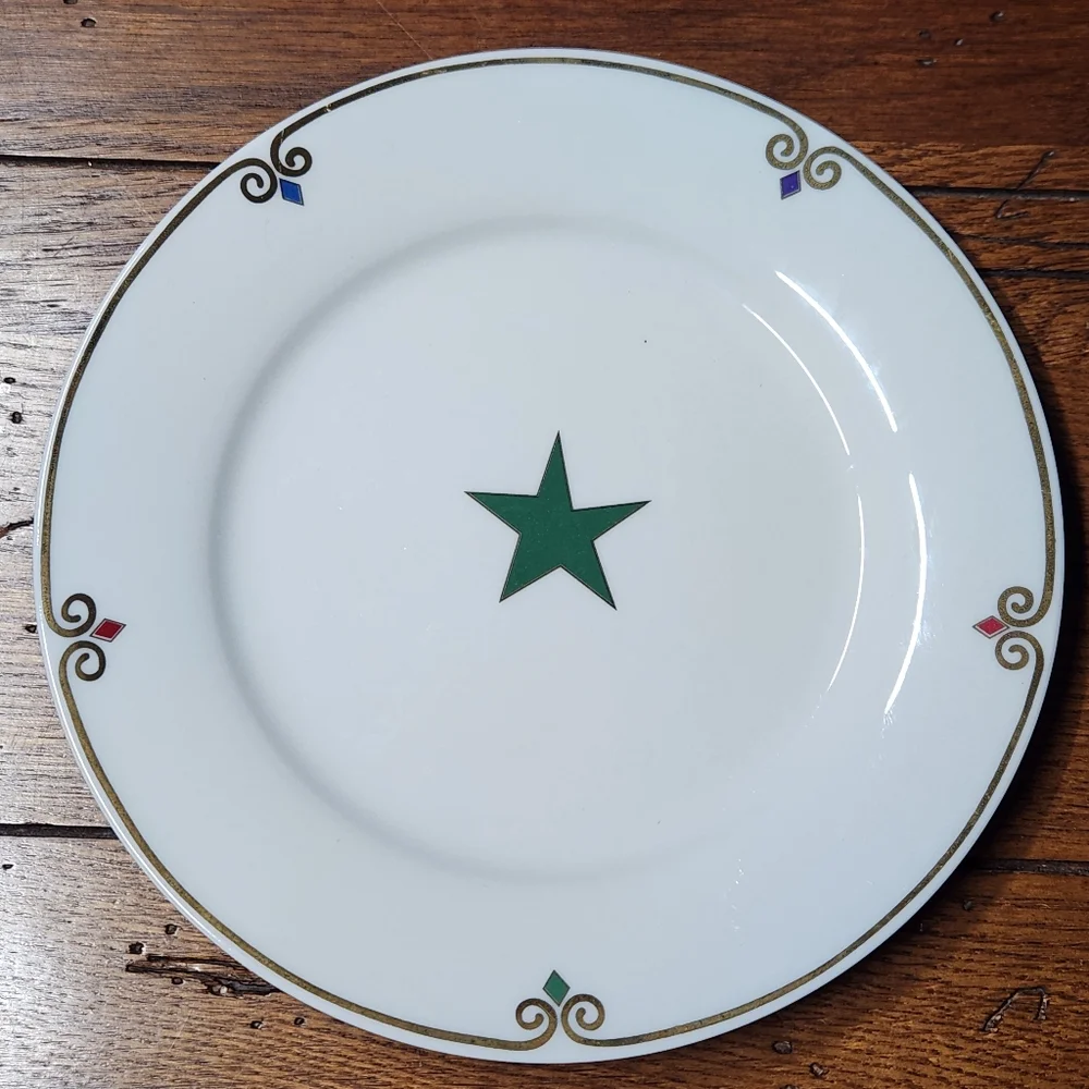 Pier 1 Celebration Star Plates – Set of 4 (Red, Blue, Green, Purple) – Porcelain